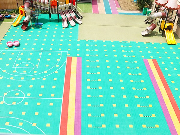 懸浮式拼裝地板