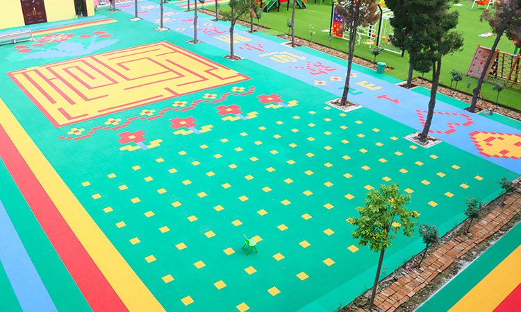 懸浮式拼裝地板